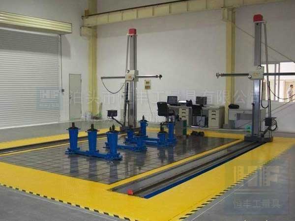 三坐标划线平台